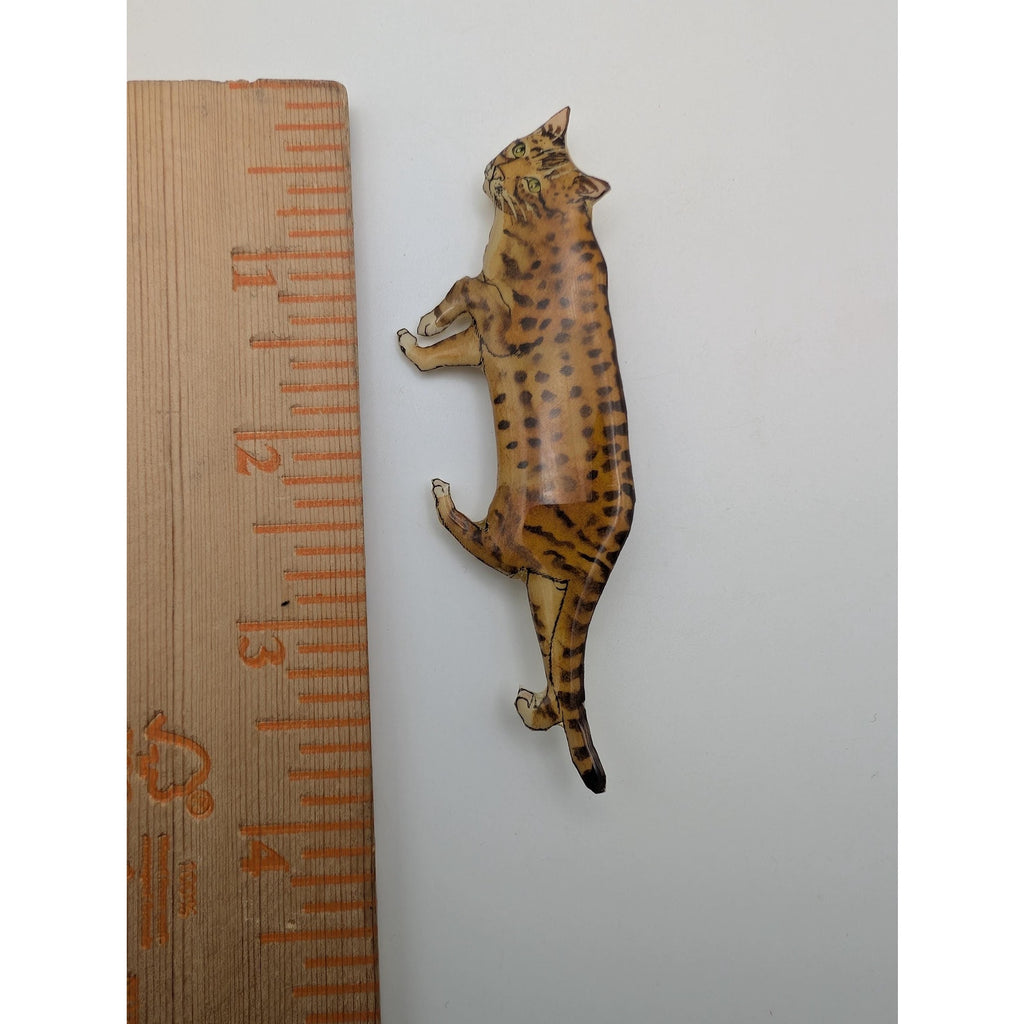 Vintage MB Designs Signed Whiskers Bengal Cat Resin Brooch Pin Hand Painted USA