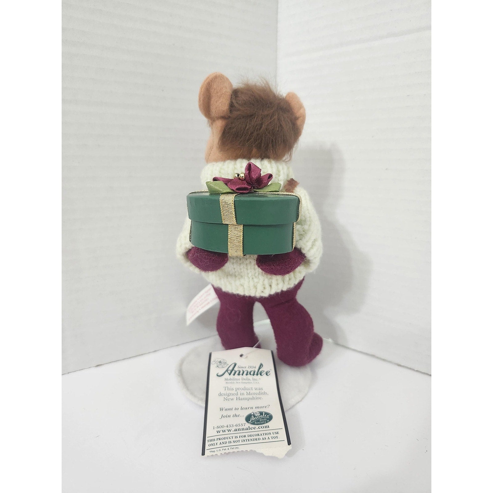 Vintage 2002 Annalee Christmas Bear Doll Heart Sweater Green Gift Box New