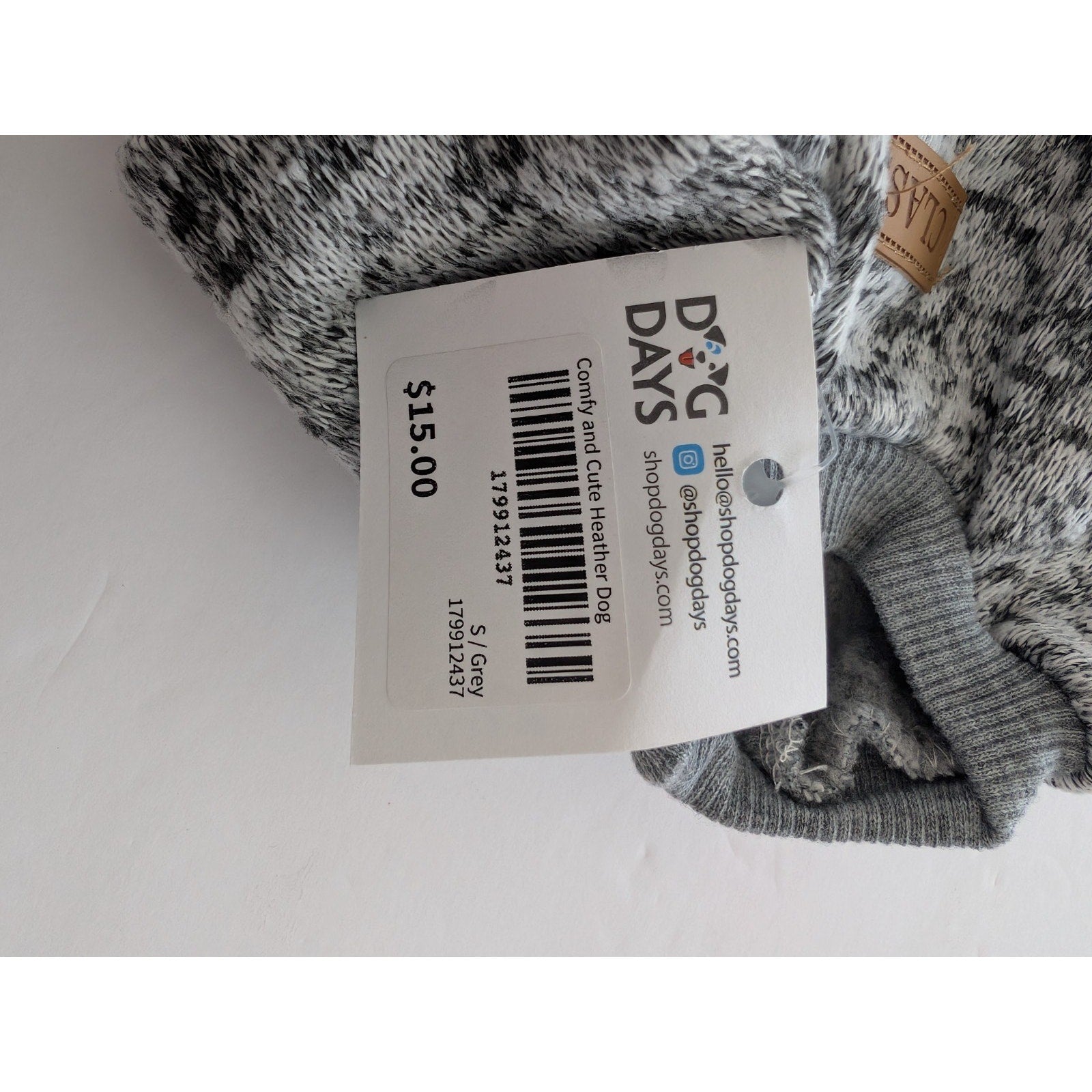 New Classic Spoiling Dogs Small Gray Marl Knit Fleece Lined Pet Sweater New