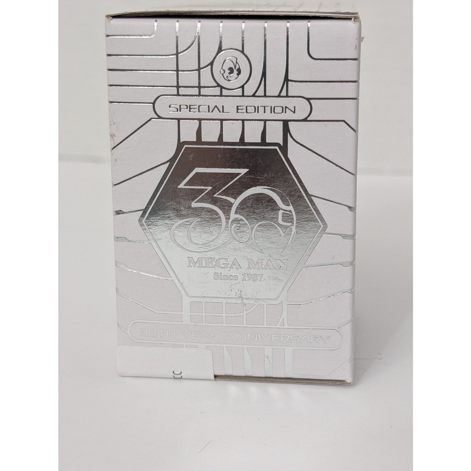 Kidrobot Mega Man 3" Chrome Edition 30th Anniversary NYCC 2018 Figure