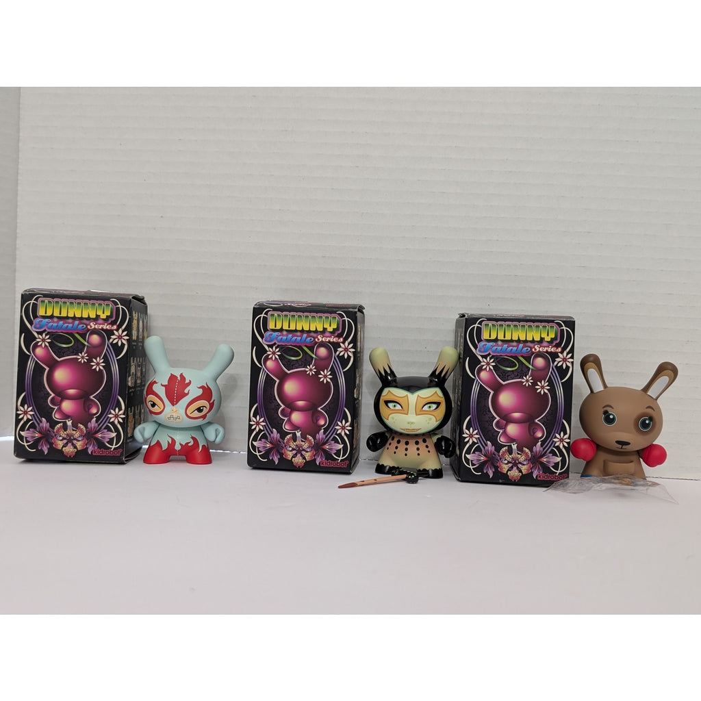 Kidrobot Dunny Fatale Series Vinyl Figure Lot Junko Mizuno Amanda Visell 2010