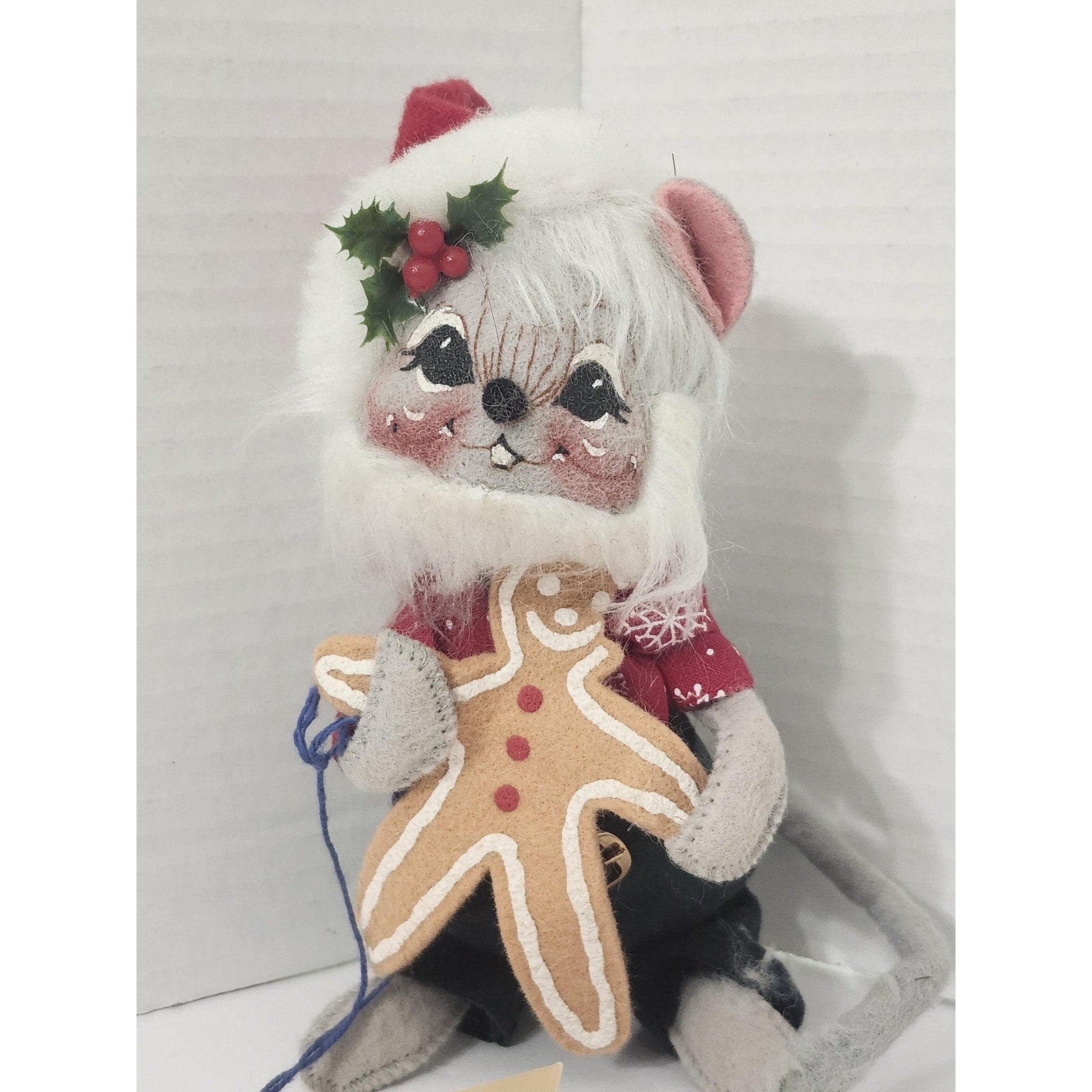 1998 Annalee Mobilitee Christmas Mouse Doll holding Gingerbread Man New with Tag