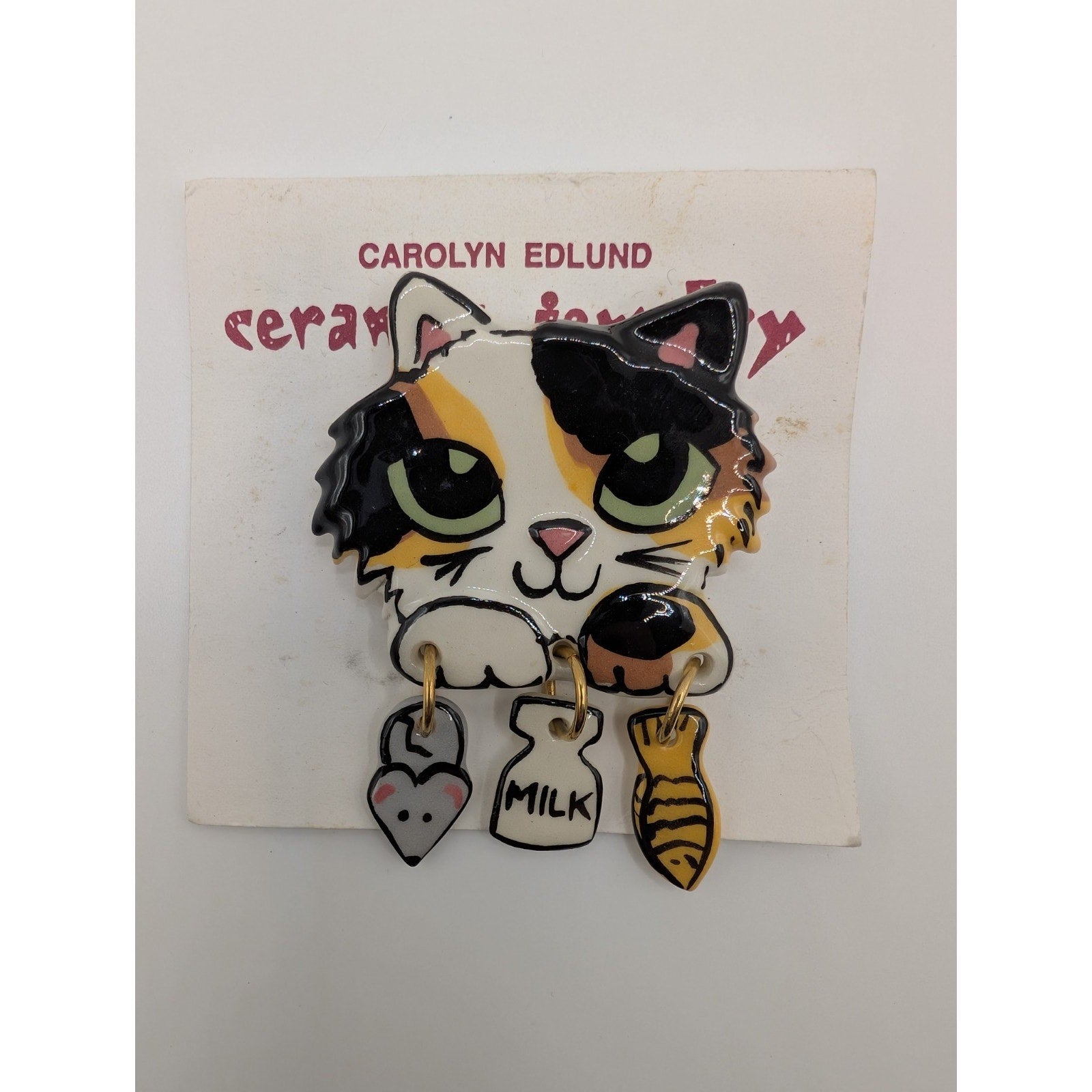 Signed Carolyn Edlund Handcrafted Ceramic Calico Cat Brooch with Dangles