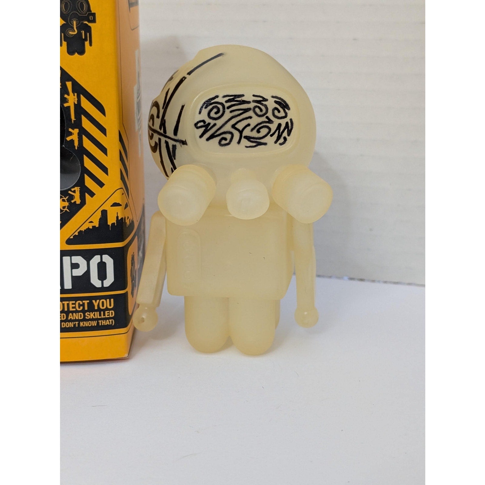 UNKL Brand Hazmapo Series A.1 Glow in the Dark HAND SIGNED Vinyl Figure 2004