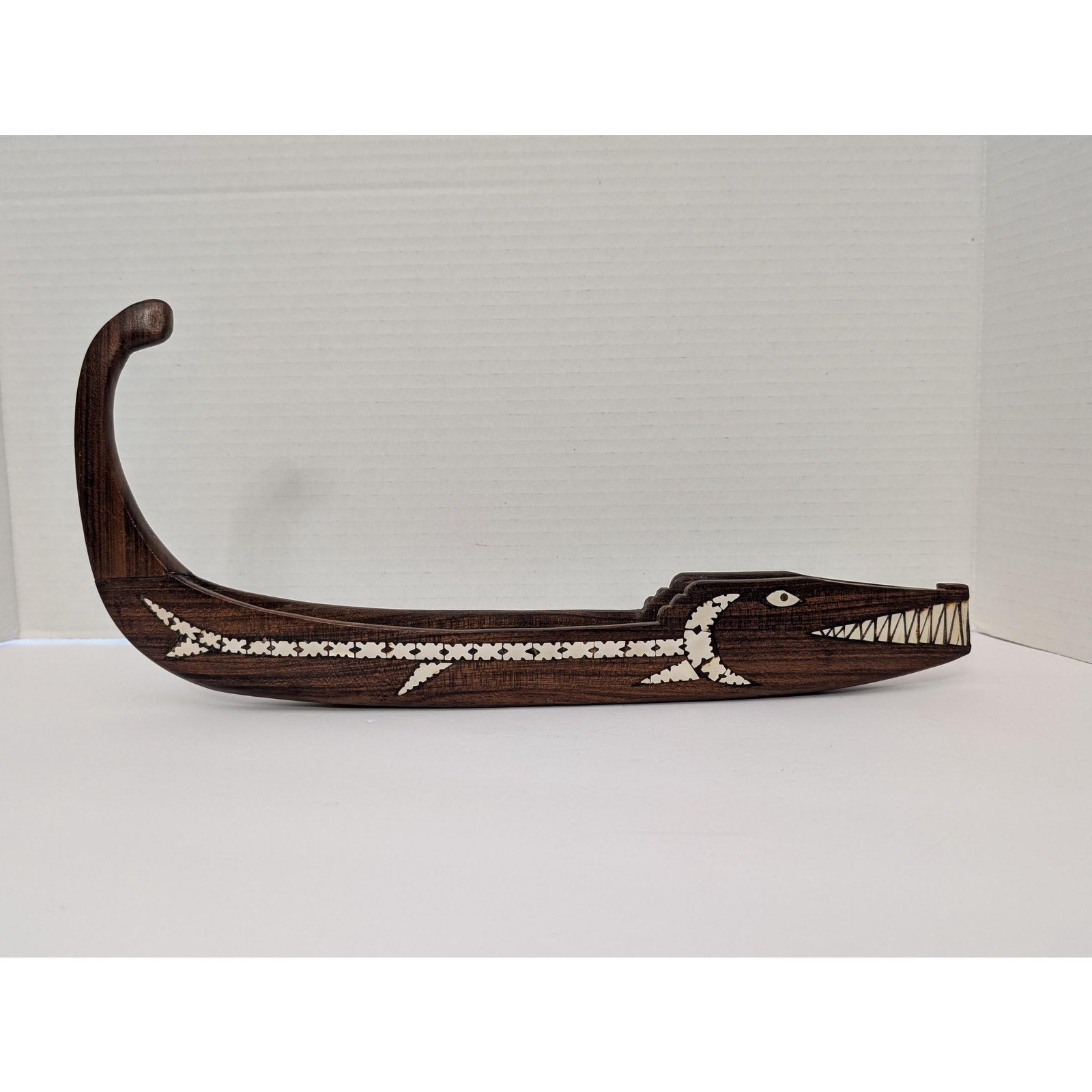 Hand-Carved Solomon Islands Tribal Spirit Boat Rosewood with Shell Inlay Crocodile/Sea Spirit Motif