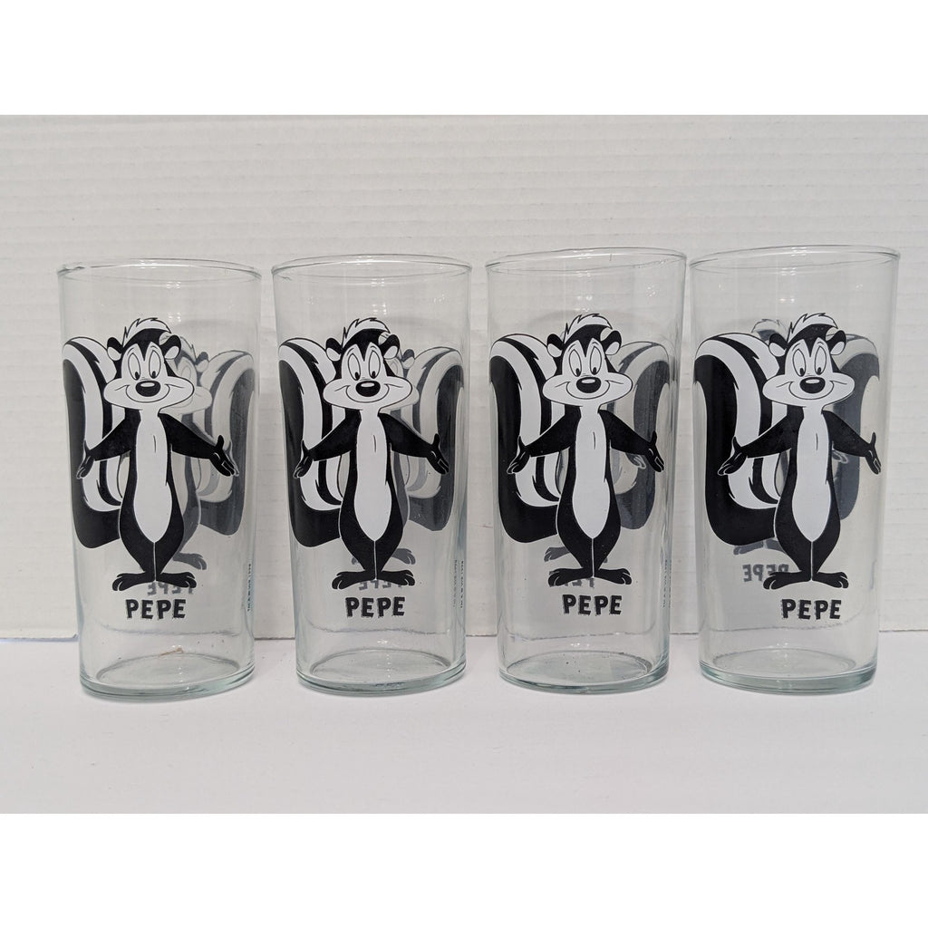 Set of 4 Vintage 1998 Pepe Le Pew Glass Set Looney Tunes Warner Bros Black and White Tumblers