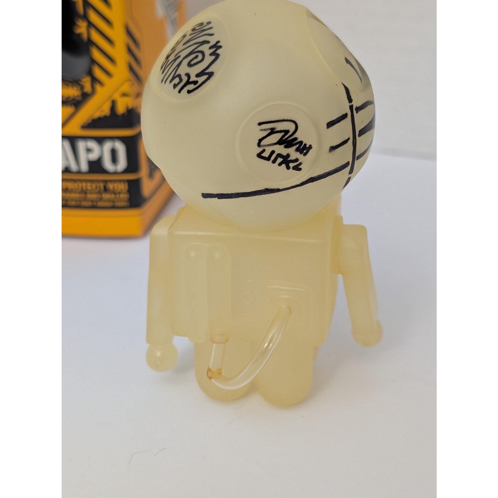 UNKL Brand Hazmapo Series A.1 Glow in the Dark HAND SIGNED Vinyl Figure 2004