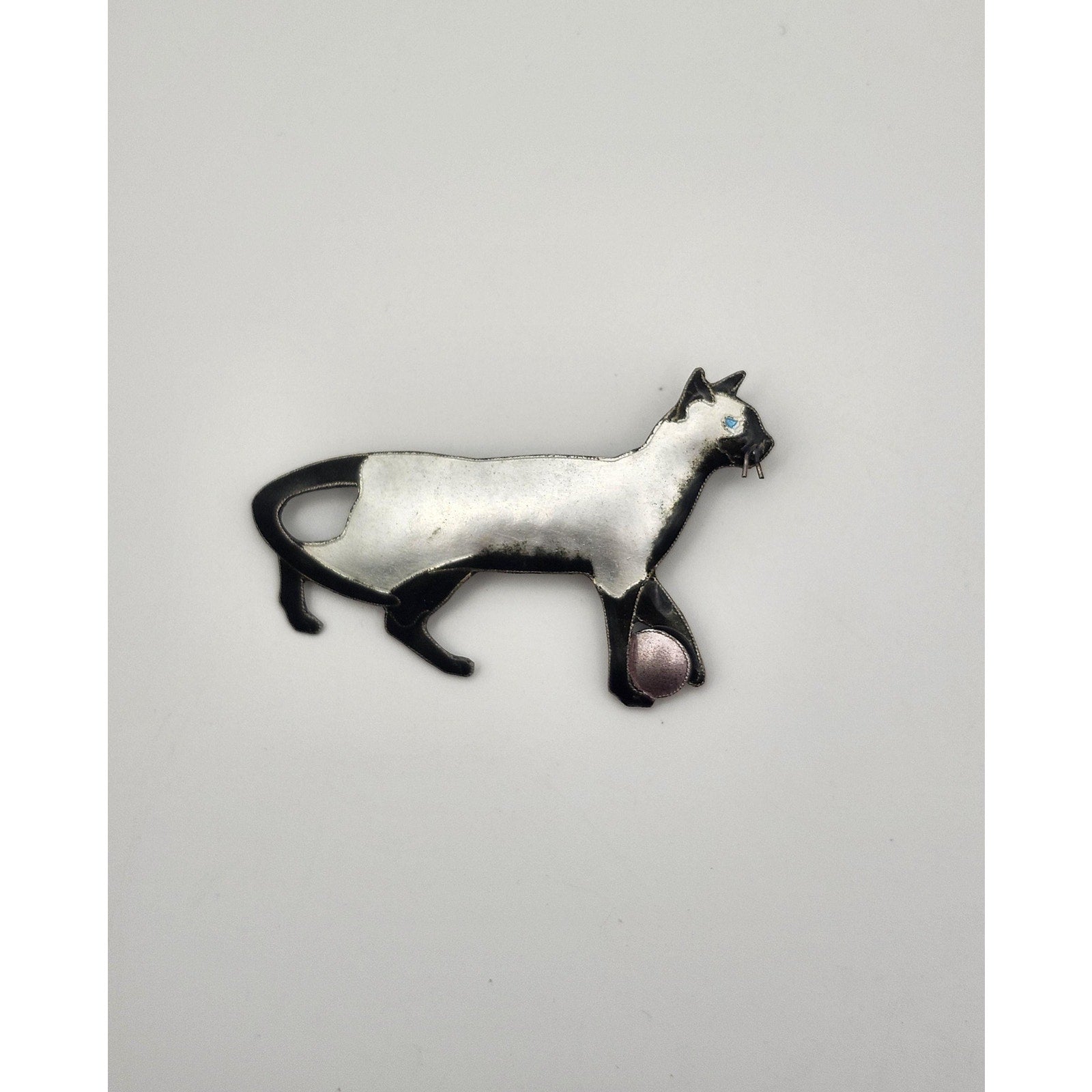 Vintage Metal Siamese Cat Playing Ball Enamel Brooch Pin Walking Feline
