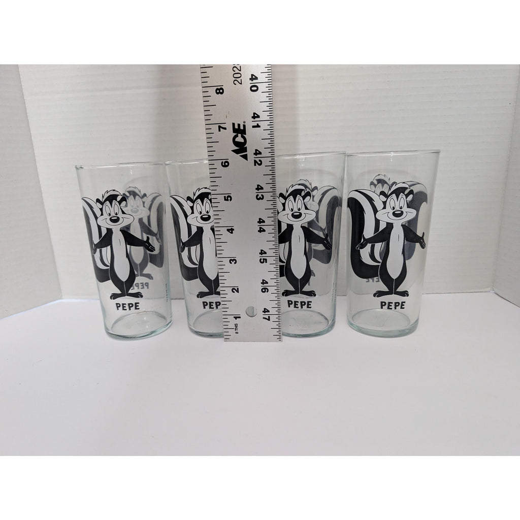 Set of 4 Vintage 1998 Pepe Le Pew Glass Set Looney Tunes Warner Bros Black and White Tumblers