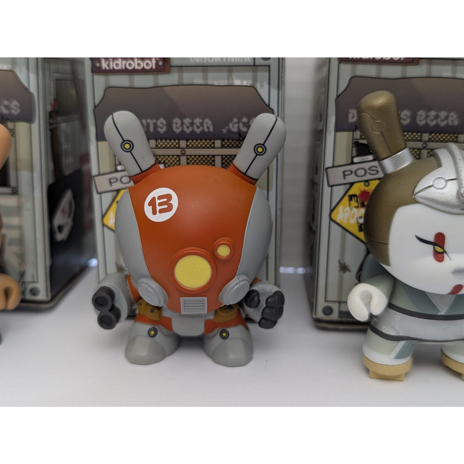 Kidrobot Post-Apocalypse  Dunny Collection - Huck Gee Mecha & Skull Designs