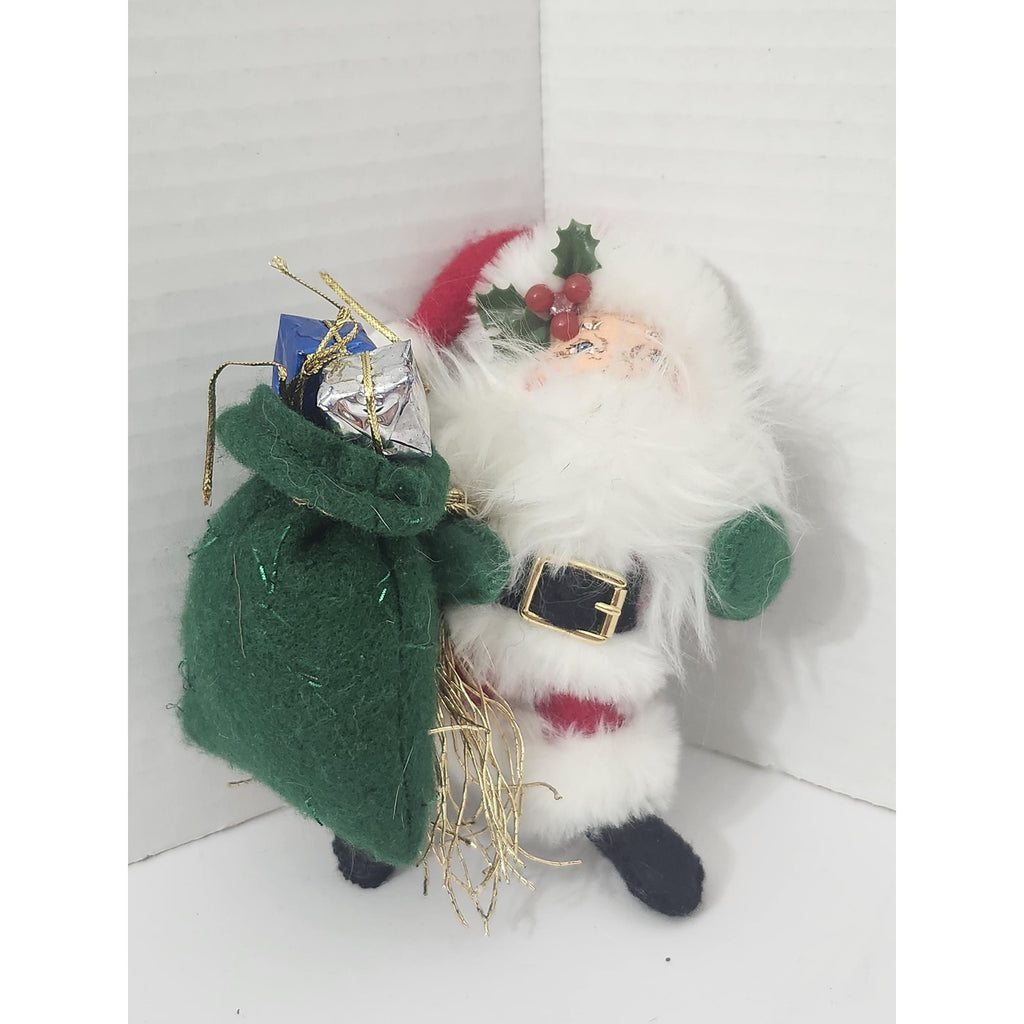 Vintage 2004 Annalee Christmas Santa Claus Doll with Present Toy Sack
