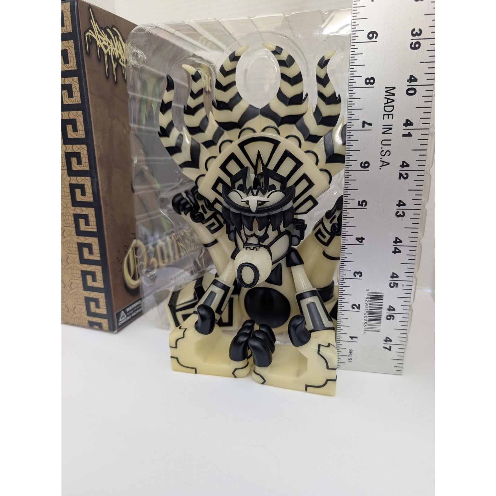 Jesse Hernandez Ozomahtli The Aztec Monkey Ghost Edition Glow in the Dark Vinyl Figure