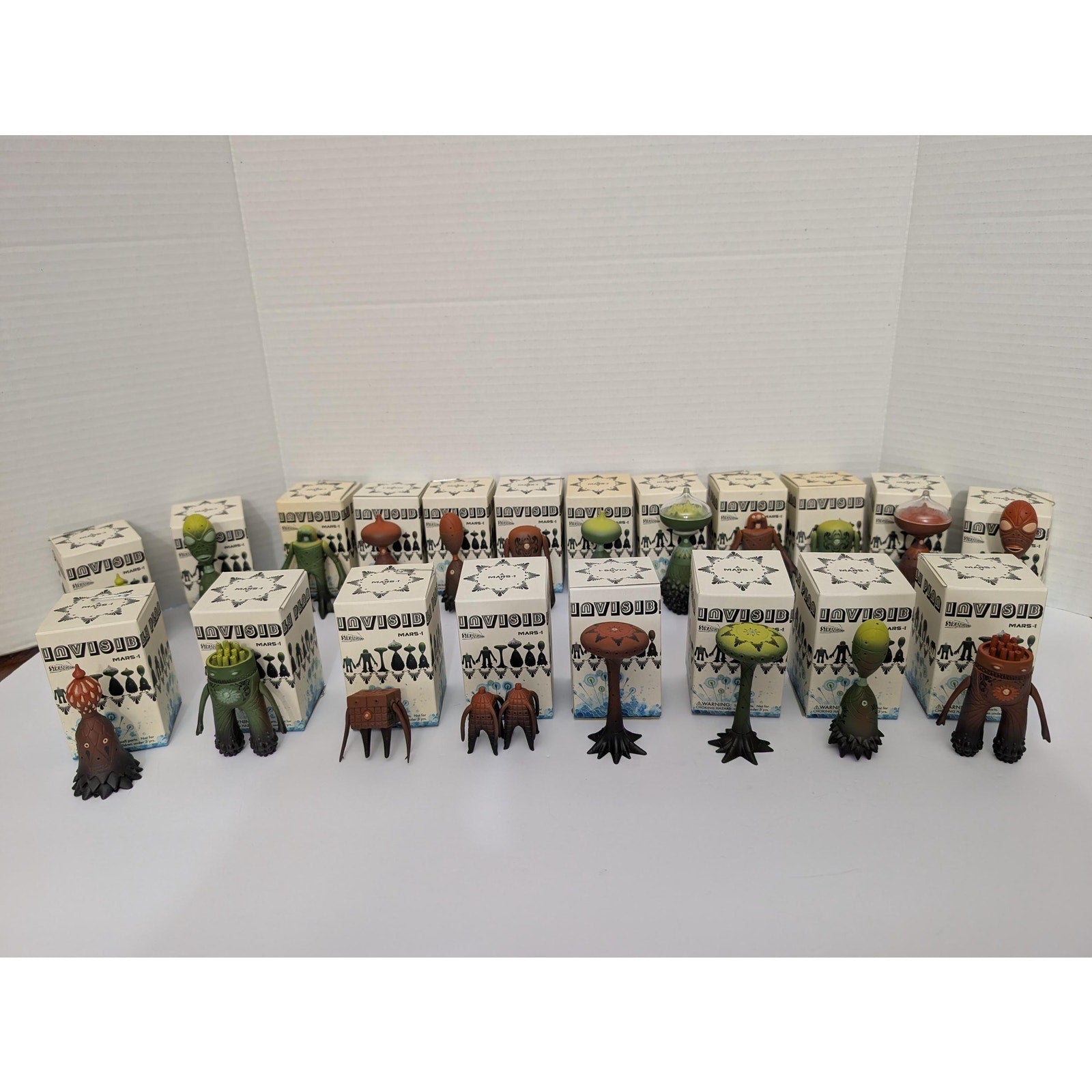 Huge MARS-1 "Invisible Plan" Alien Lot - 20 Figures & Original Boxes - StrangeCo (2006)