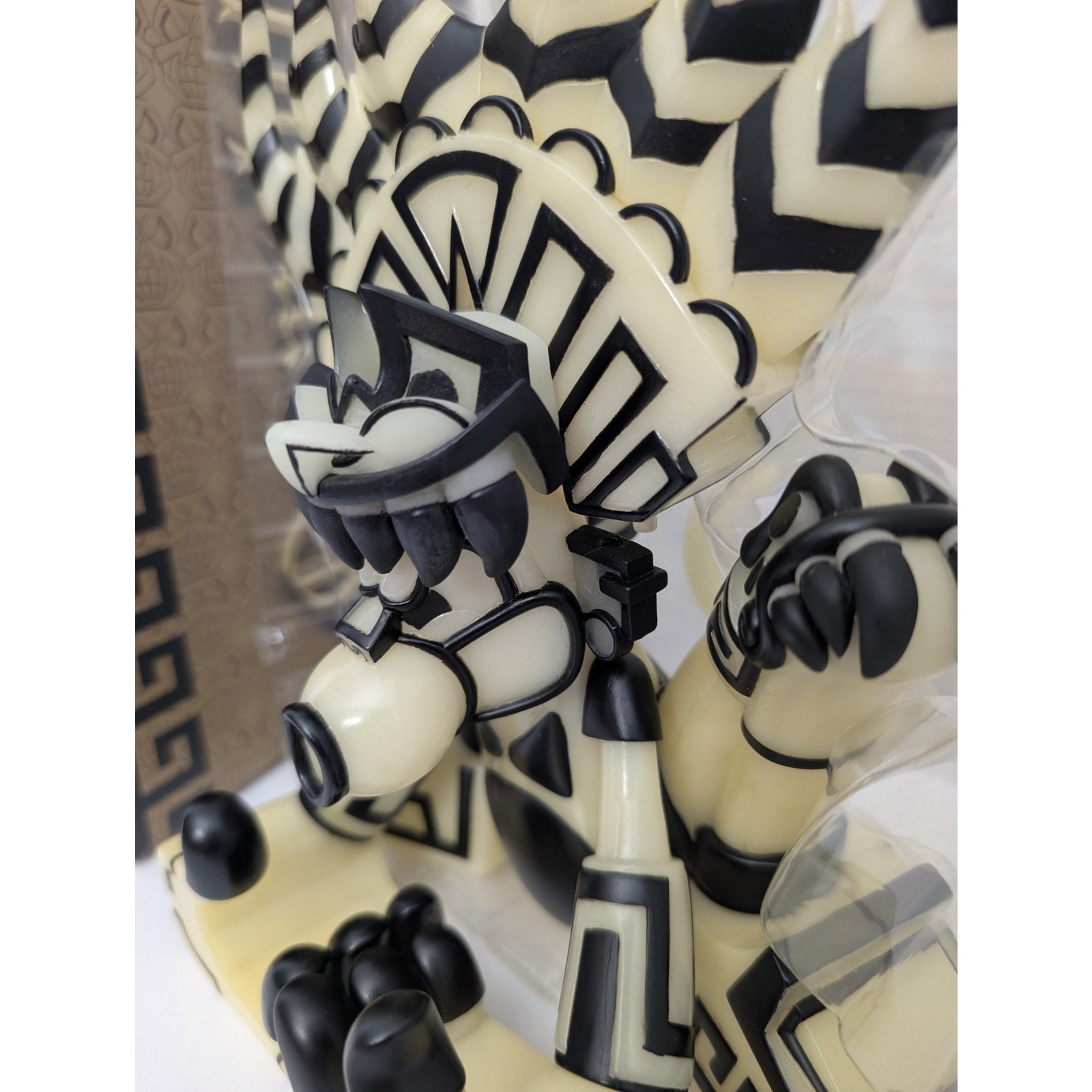 Jesse Hernandez Ozomahtli The Aztec Monkey Ghost Edition Glow in the Dark Vinyl Figure