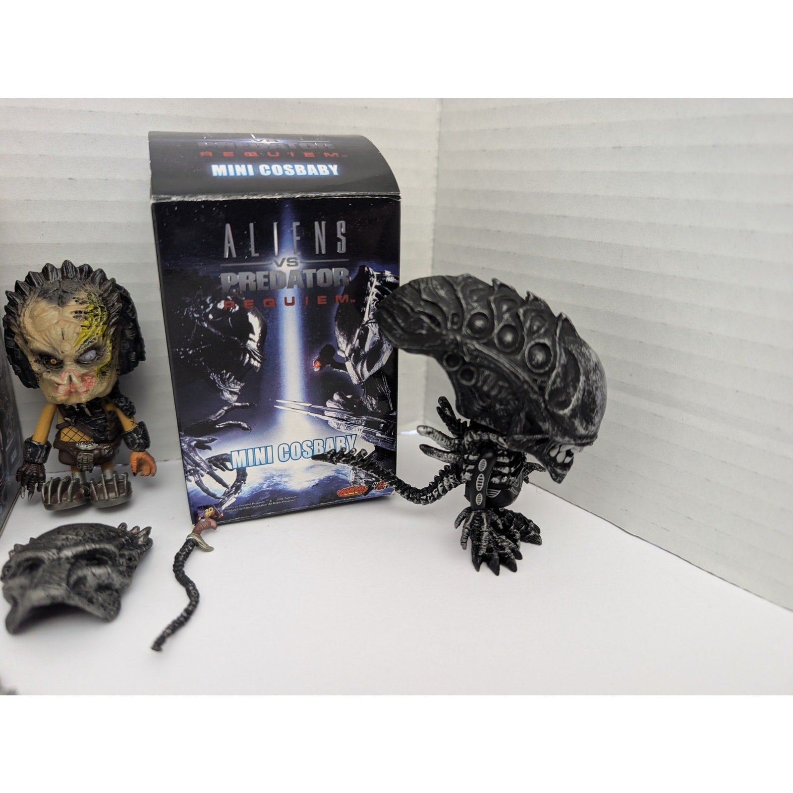 Hot Toys Aliens vs. Predator Requiem Mini Cosbaby Figure Lot 2008 Rare