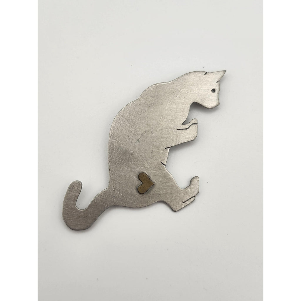 Vintage Mixed Metal Sitting Cat Brooch Pin Silver Tone Brass Heart Inset Lapel