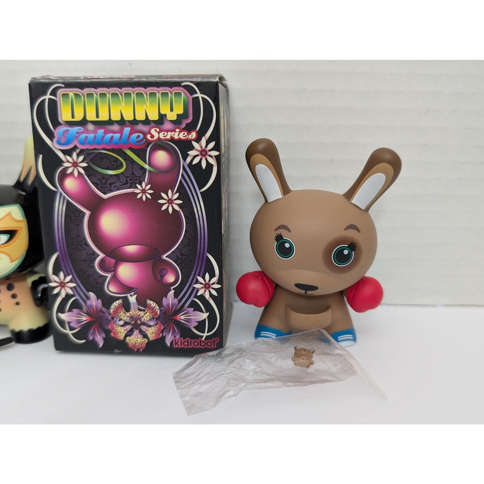 Kidrobot Dunny Fatale Series Vinyl Figure Lot Junko Mizuno Amanda Visell 2010