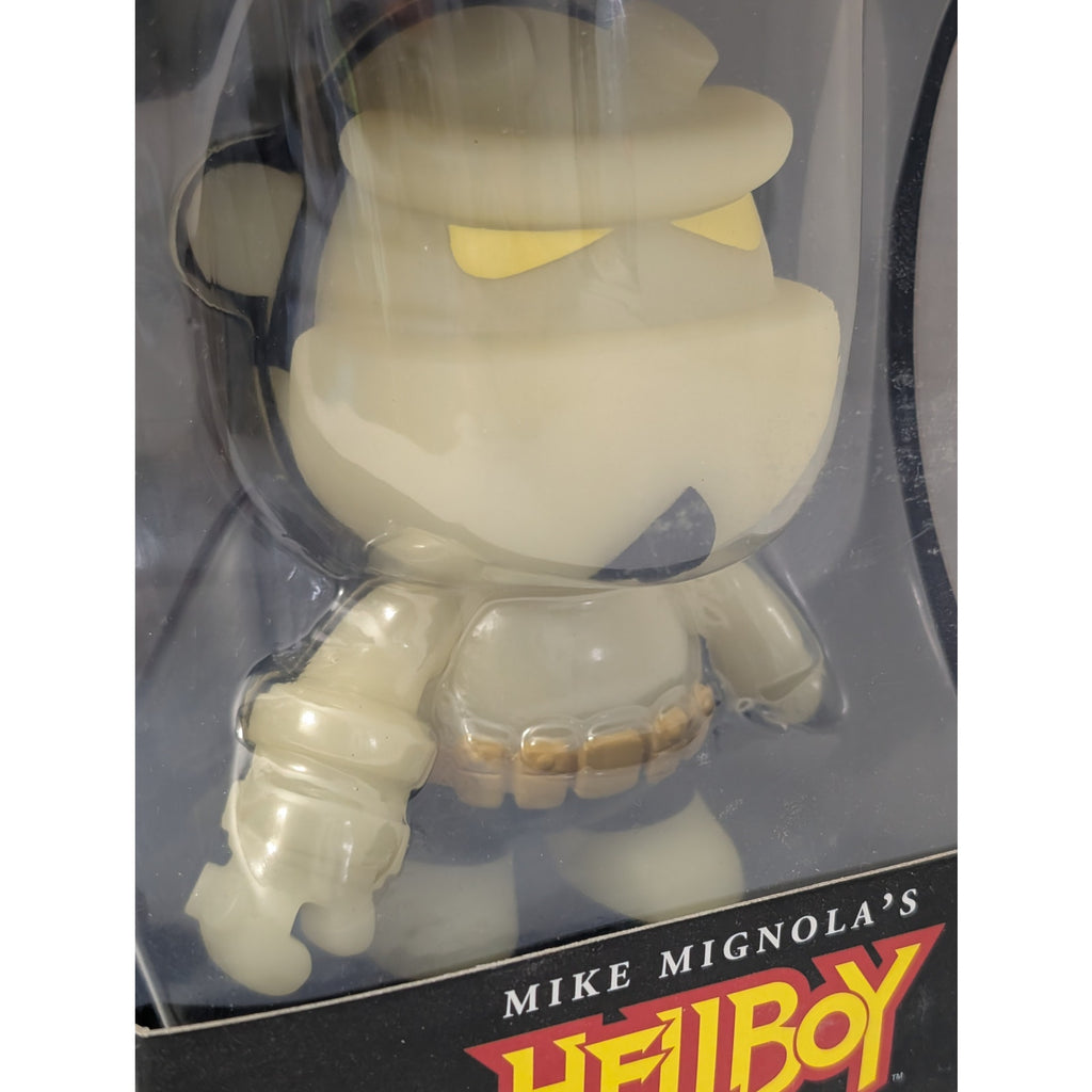 Toy2R Mike Mignola Hellboy Mini Qee Glow In The Dark 5 Inch Vinyl Figure 2013